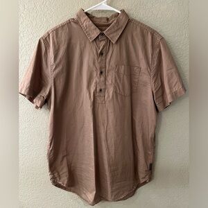 PrAna M short sleeve tan half button down shirt